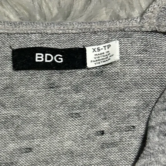 Urban Outfitters BDG V-Neck Drop Shoulder Sweater Light Chest Pocket SzXS/TP - Picture 7 of 7